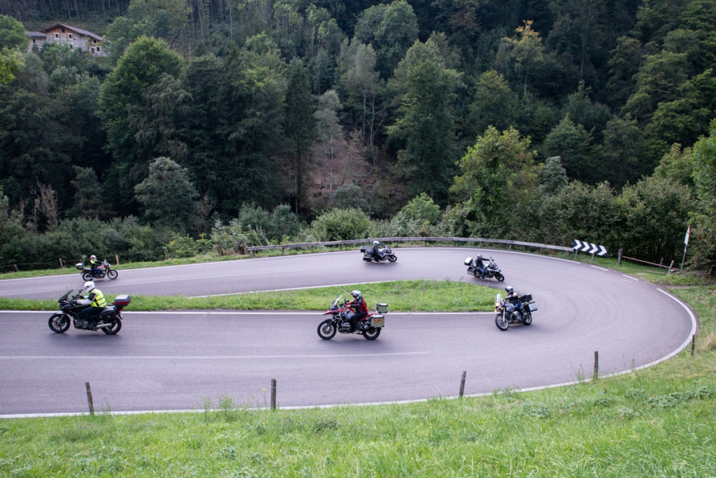 Verso Canale di Tenno, uno dei Borghi più Belli d'Italia.